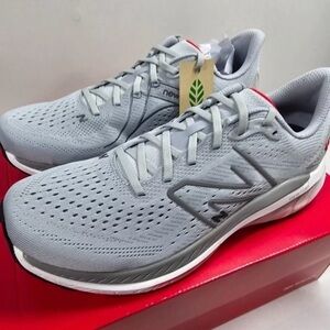 NIB Men's Size 9 New Balance Fresh Foam Running Shoe 🏃🏃🔥🔥